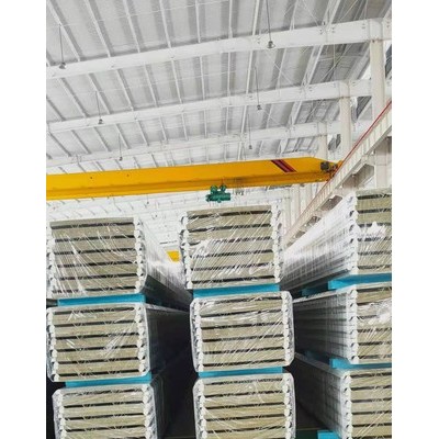 屋面瓦楞板外墻板隱釘式巖棉夾芯板橫鋪聚氨酯封邊巖棉板四企口