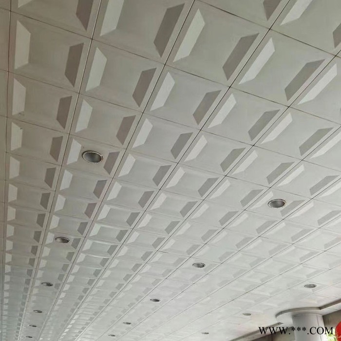 佛山粵藝佰**600*600凹凸型鋁扣板，井型鋁板天花造型定制**質(zhì)量有保證