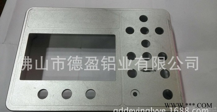 佛山鋁型材沖壓 沉頭 倒角 攻牙 鉆孔 歡迎來(lái)圖 來(lái)樣定制