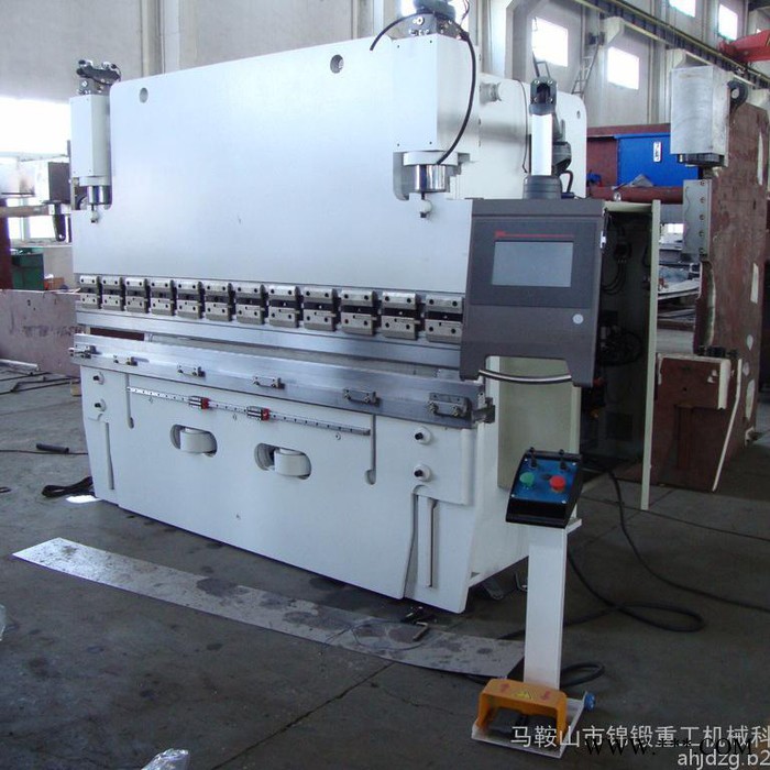 錦鍛WD67Y數(shù)控折彎機  數(shù)控折彎機6月新品預(yù)售   數(shù)控折彎機剪板機全套設(shè)備出售