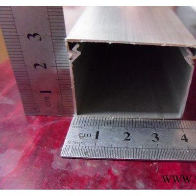 蘇州昆山60*30點光源鋁線槽鋁合金橋架現(xiàn)貨銷售