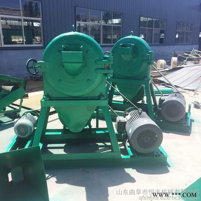 山東廠家供應(yīng)五谷雜糧用鑄鐵粉碎機(jī) 大型鑄鐵齒盤粉碎機(jī)價(jià)格