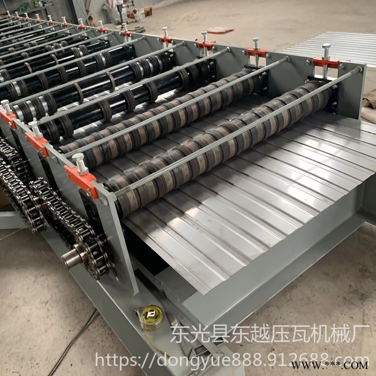 數(shù)控鋁板成型設(shè)備 東越壓瓦機 新型鋁板壓瓦機 地暖管鋁板壓瓦機